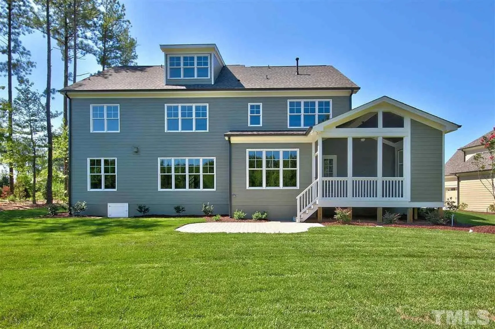 15-1809 HOUSE PLAN - Elegant House Plan: Floor Designs and Architectural Blueprint 4 Elegant house Plan: Floor Designs and Architectural Blueprint