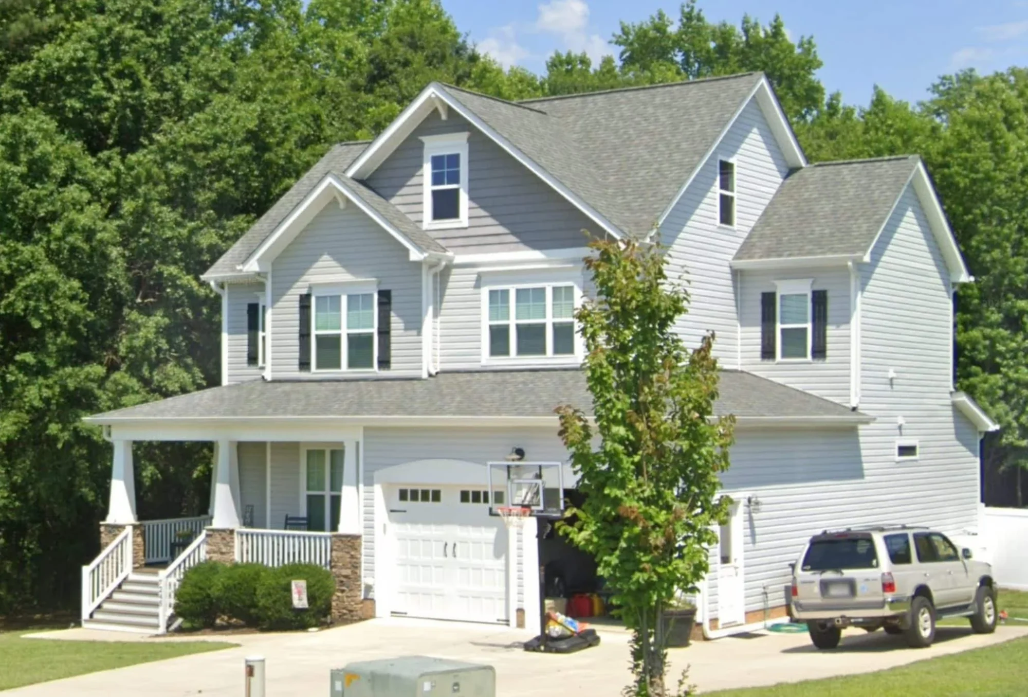 Modern Suburban house Plan with 3 Stories and Flexible Designs