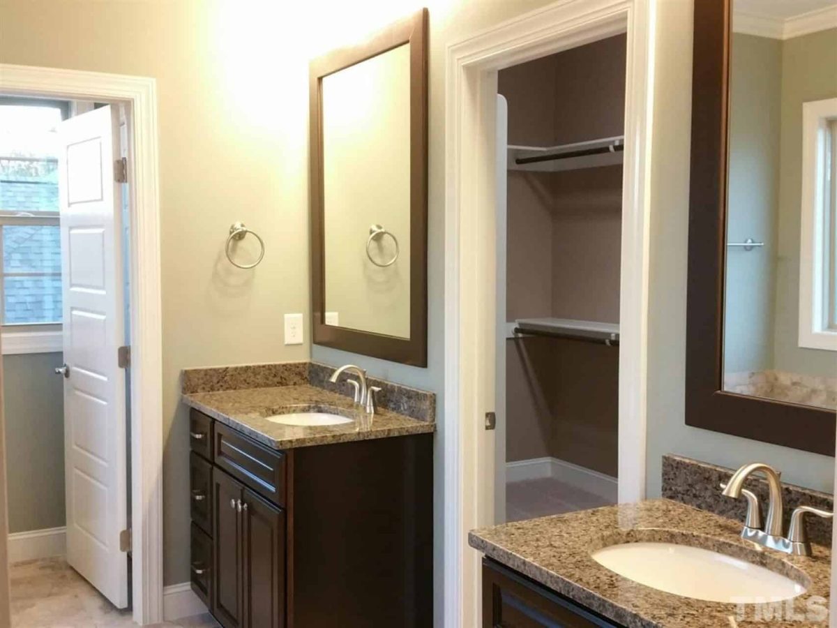 Modern Craftsman house Plan with 3D Floor Plans and CAD Designs