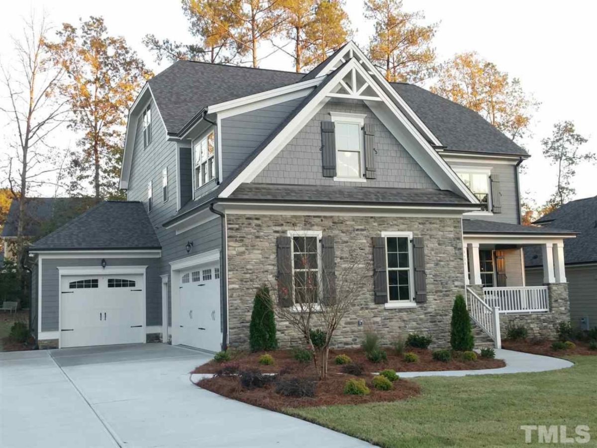 Modern Craftsman house Plan with 3D Floor Plans and CAD Designs