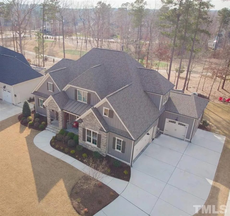 Traditional house Plan with CAD Designs and Detailed Blueprints