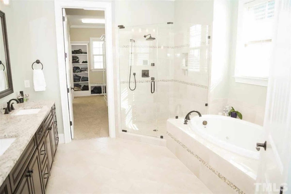 Traditional house Plan with CAD Designs and Detailed Blueprints