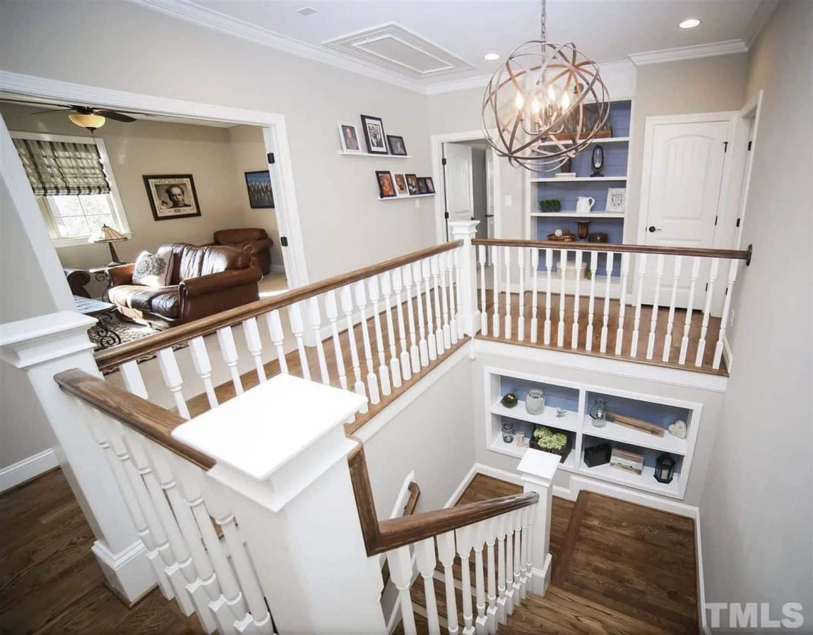 Traditional house Plan with CAD Designs and Detailed Blueprints