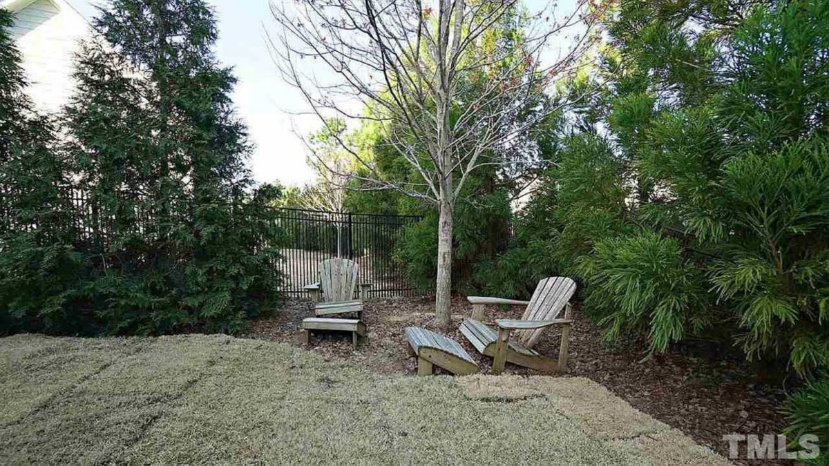 Modern Suburban house Plan with Spacious Design Features