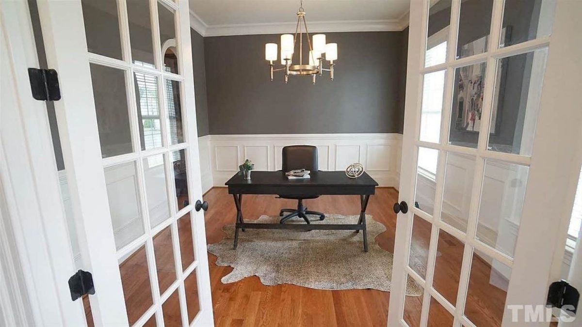 Modern Suburban house Plan with Spacious Design Features