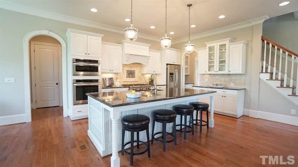 Modern Suburban house Plan with Spacious Design Features