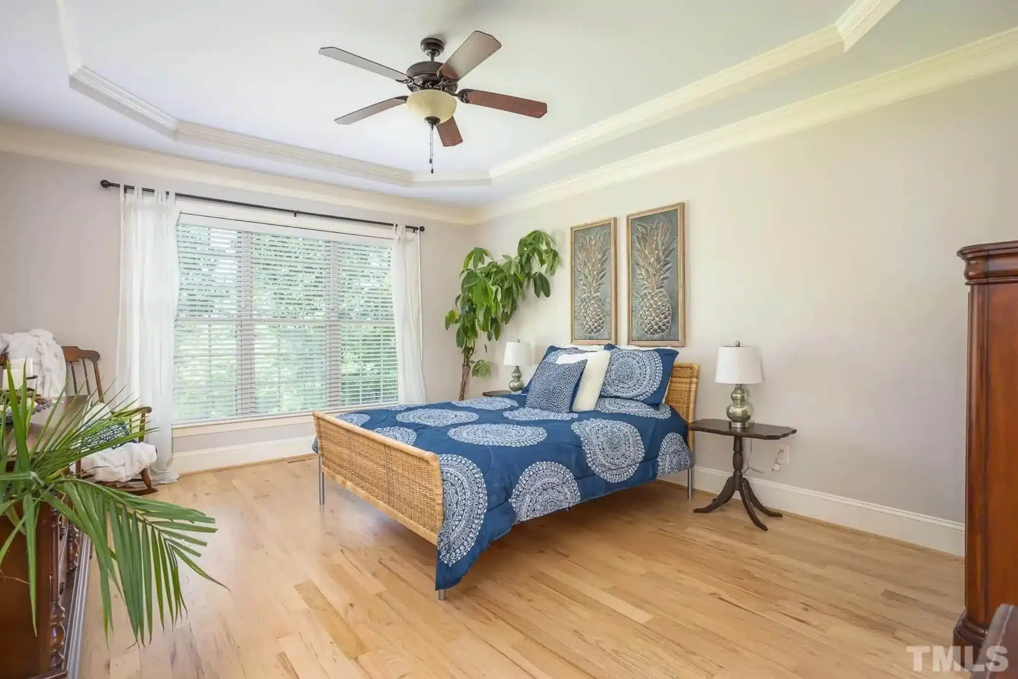 Elegant Craftsman house Plan with Detailed Blueprints & CAD Designs