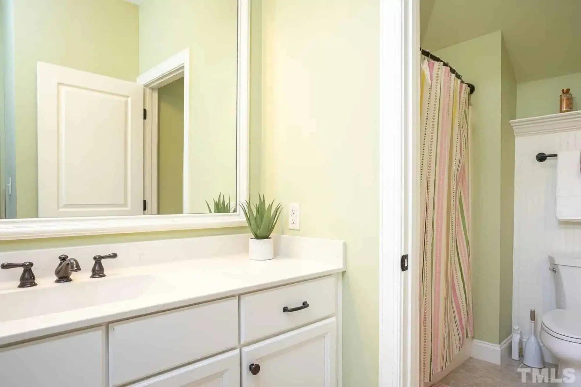 Elegant Craftsman house Plan with Detailed Blueprints & CAD Designs