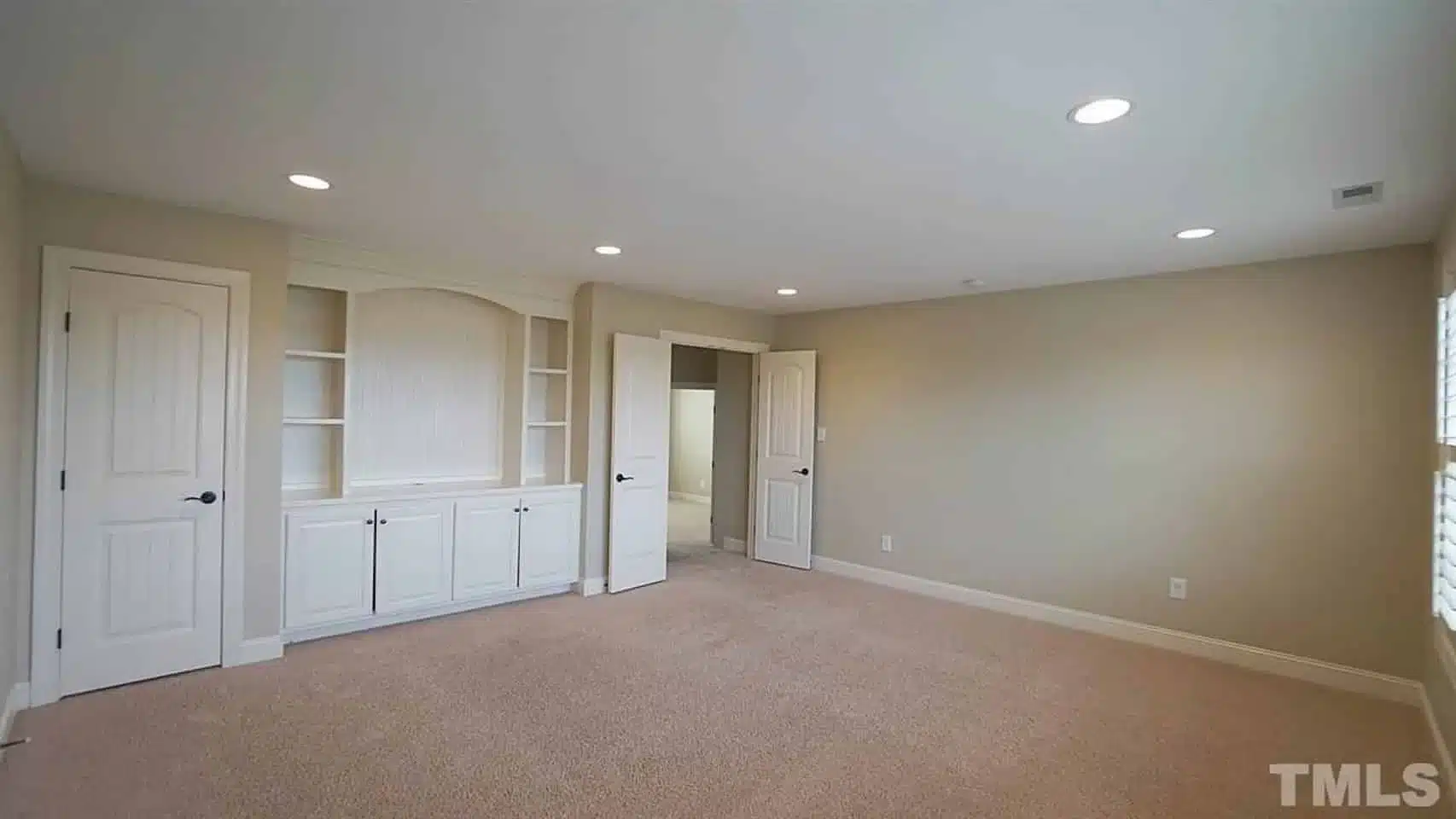 Elegant Mediterranean house Plan with 5 Beds, CAD & Designs