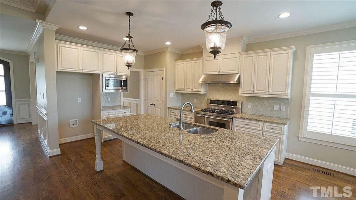 Elegant Mediterranean house Plan with 5 Beds, CAD & Designs