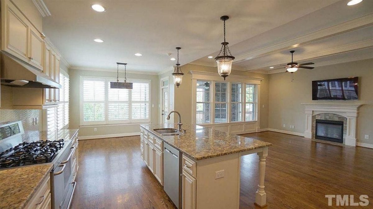 Elegant Mediterranean house Plan with 5 Beds, CAD & Designs