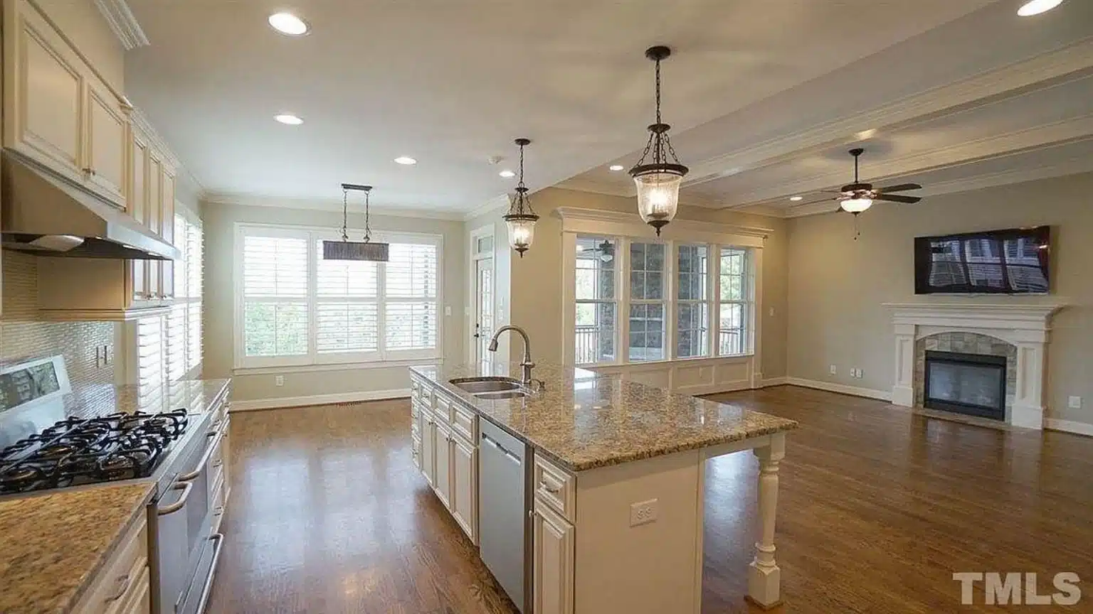 Elegant Mediterranean house Plan with 5 Beds, CAD & Designs