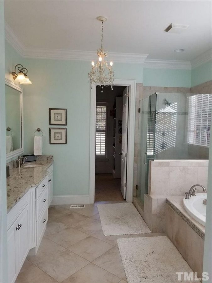 Elegant house Plan with Beautiful Architecture Design