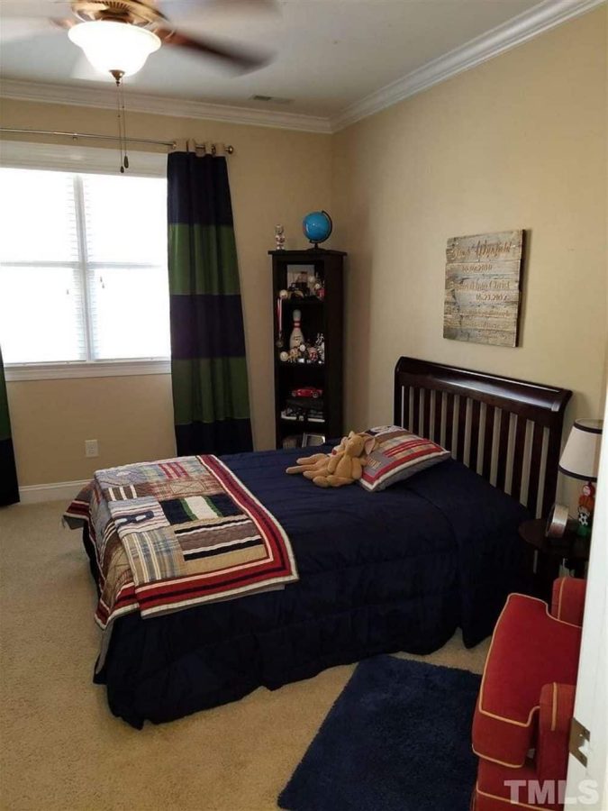 Elegant house Plan with Beautiful Architecture Design