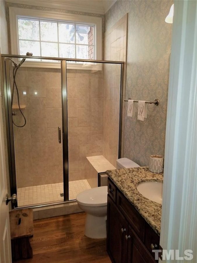 Elegant house Plan with Beautiful Architecture Design