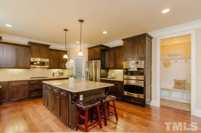 Stunning 5-Bedroom house Plan with Detailed CAD Architecture