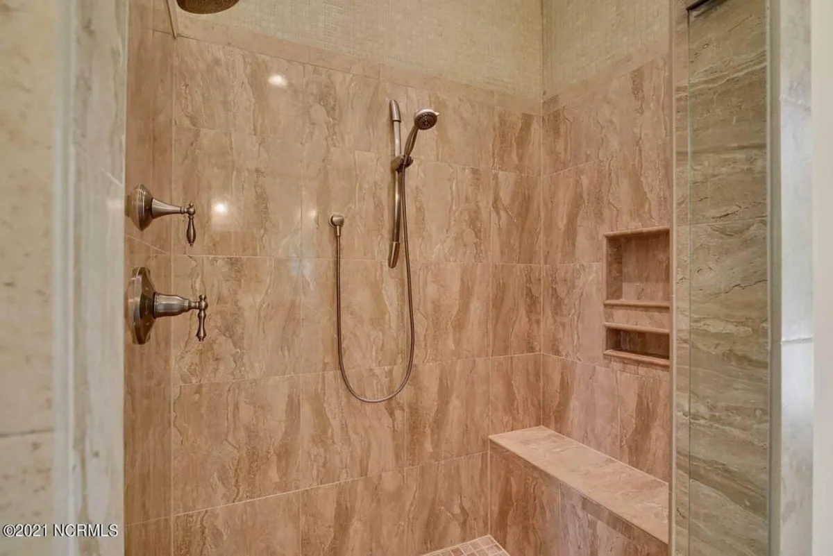 Traditional 4-Bedroom house Plan & Blueprint Designs