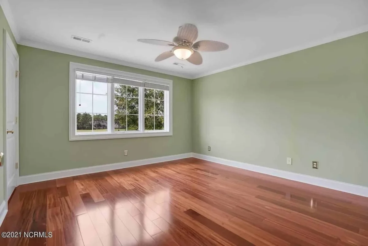 Traditional 4-Bedroom house Plan & Blueprint Designs