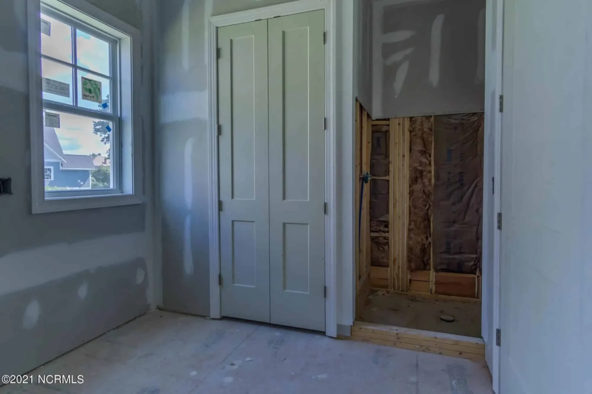 Modern 2-Story house Plan with CAD Blueprint & Designs