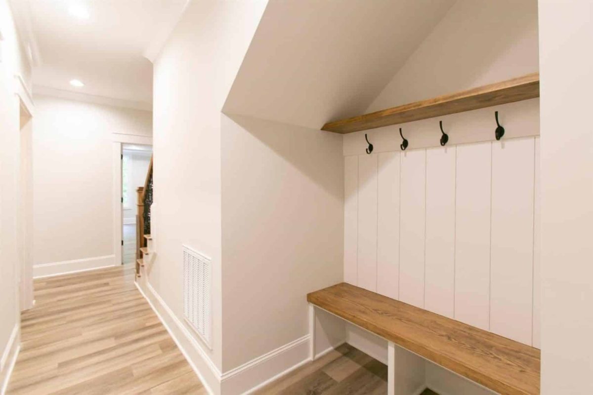 Craftsman house Floor Plan: CAD Blueprint with Elegant Designs