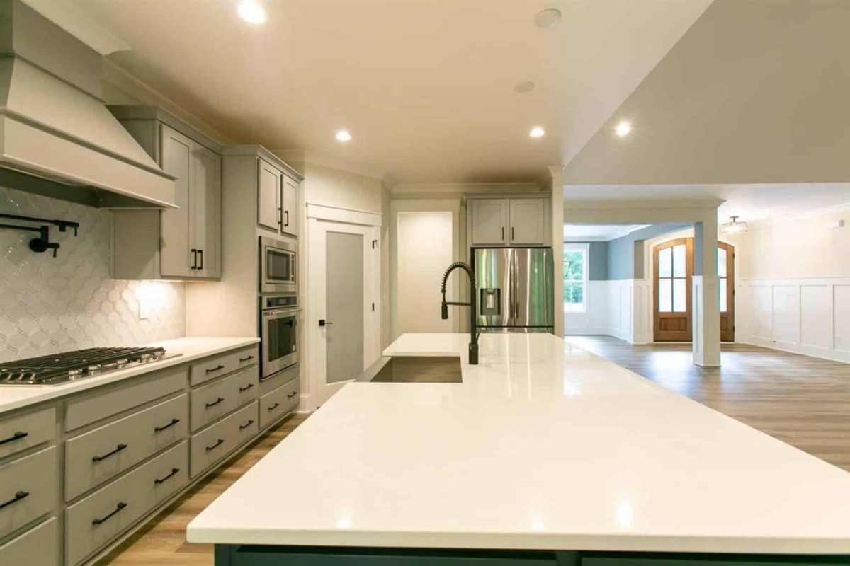 Craftsman house Floor Plan: CAD Blueprint with Elegant Designs