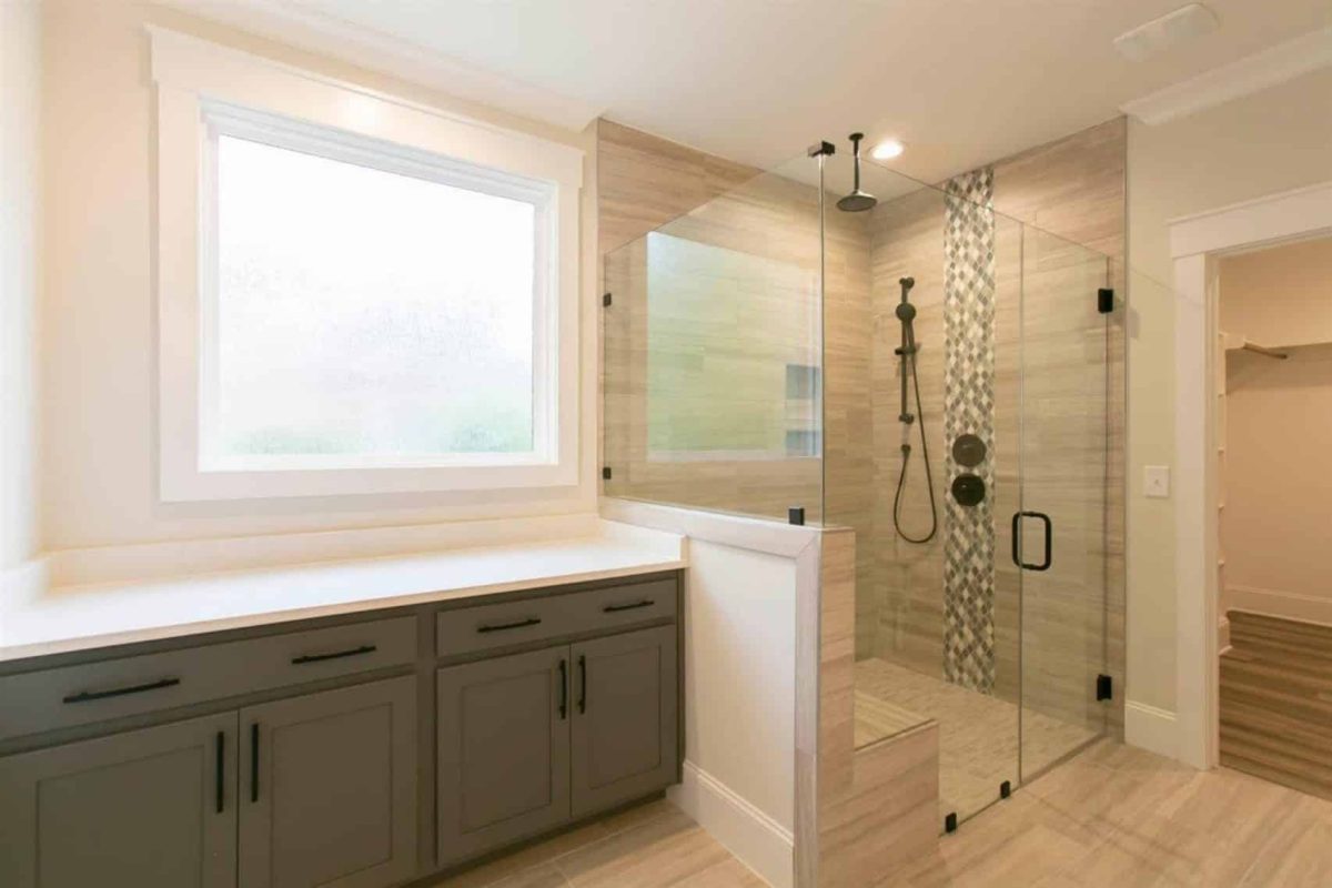 Craftsman house Floor Plan: CAD Blueprint with Elegant Designs