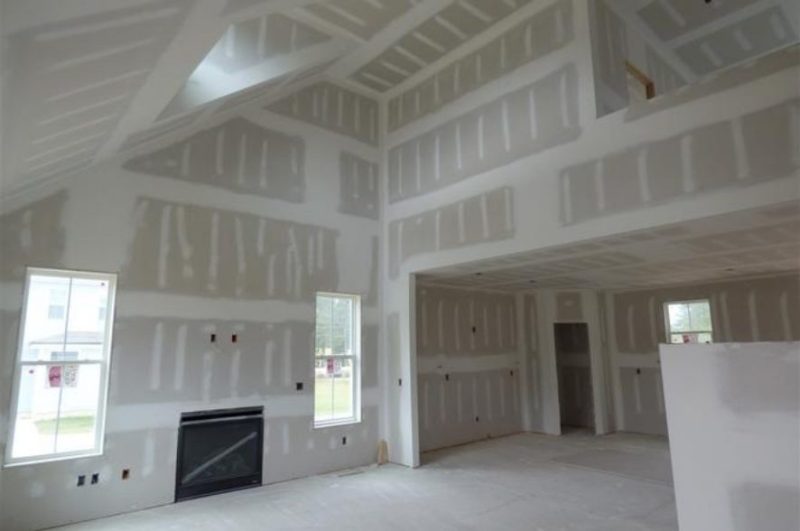 Modern Craftsman house Plan with Spacious Floor Designs