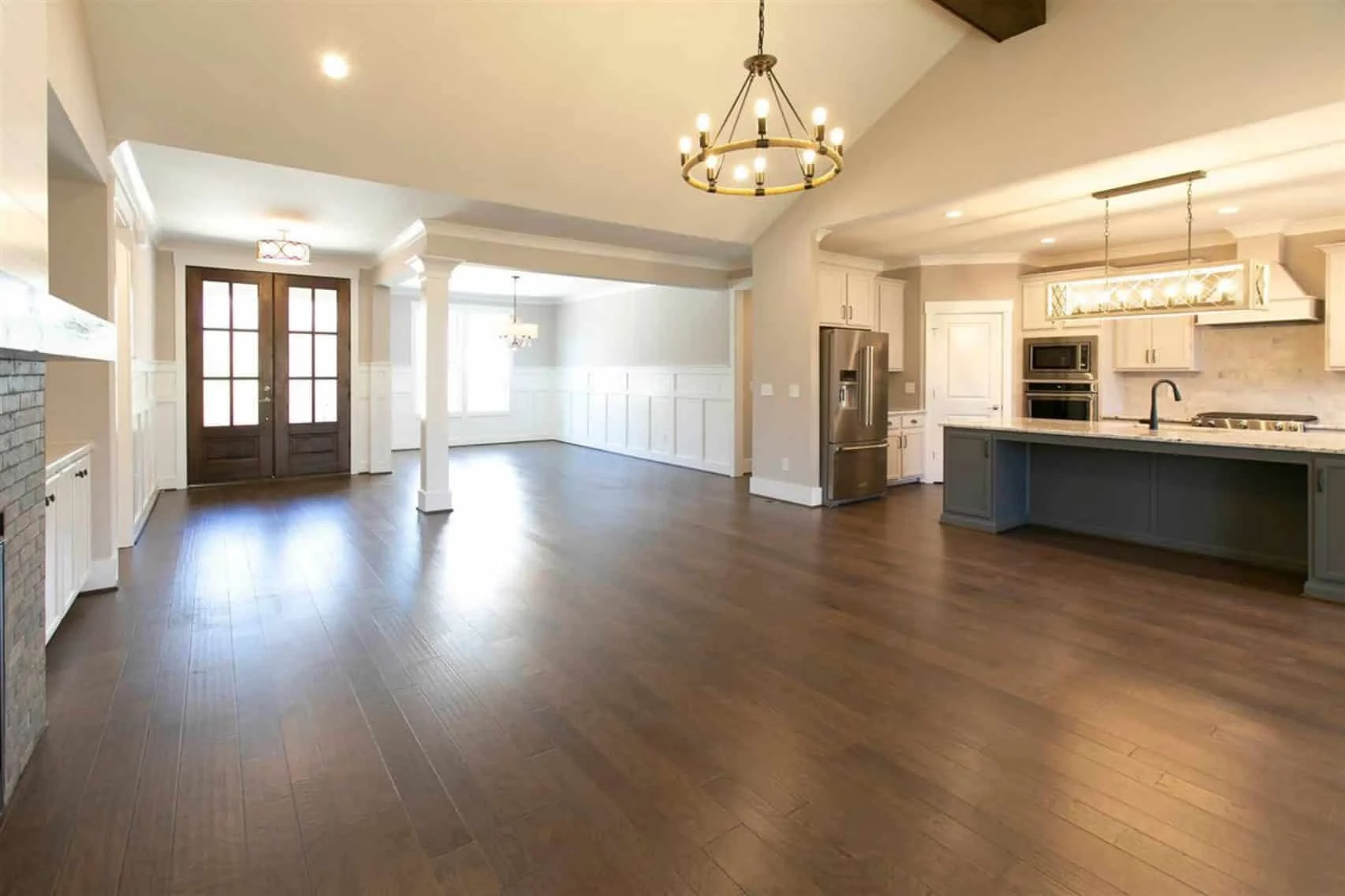 Modern Craftsman house Plan with Spacious Floor Designs