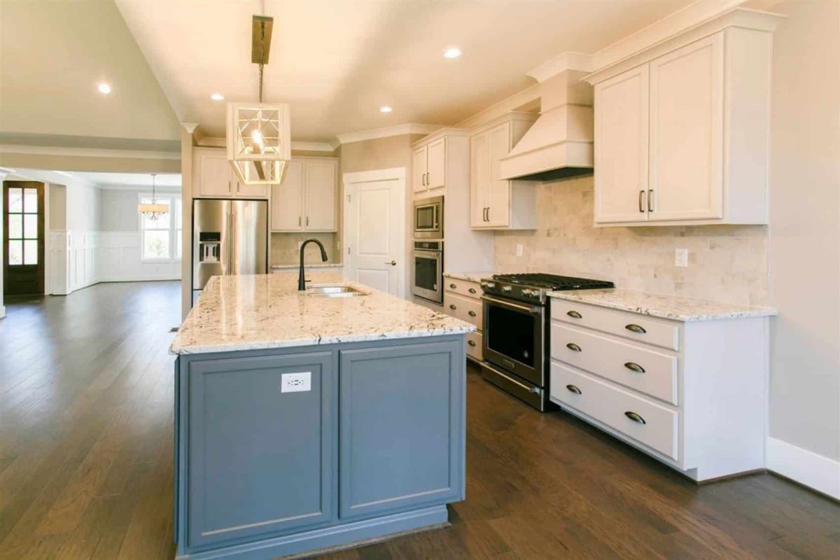 Modern Craftsman house Plan with Spacious Floor Designs