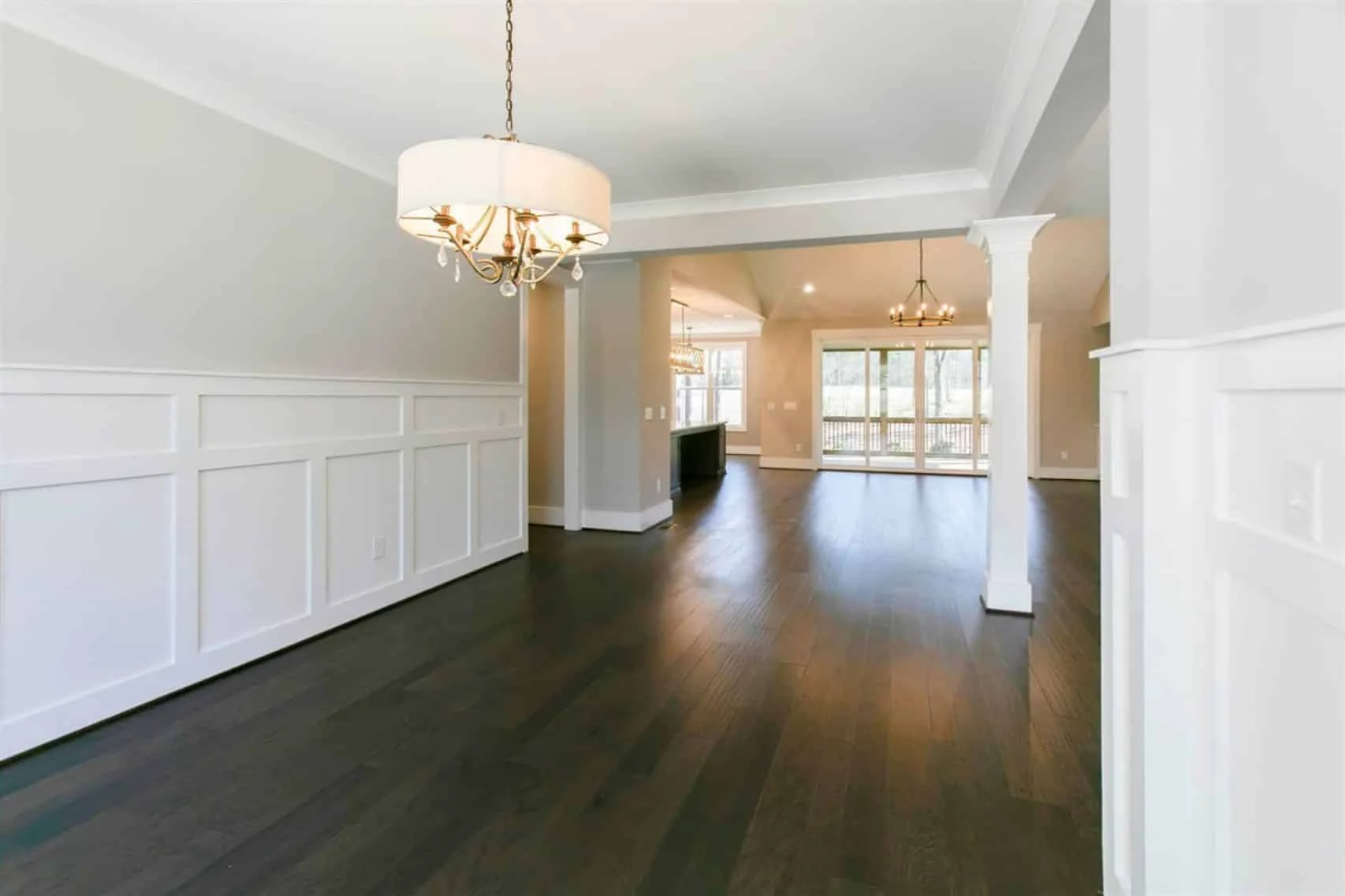 Modern Craftsman house Plan with Spacious Floor Designs