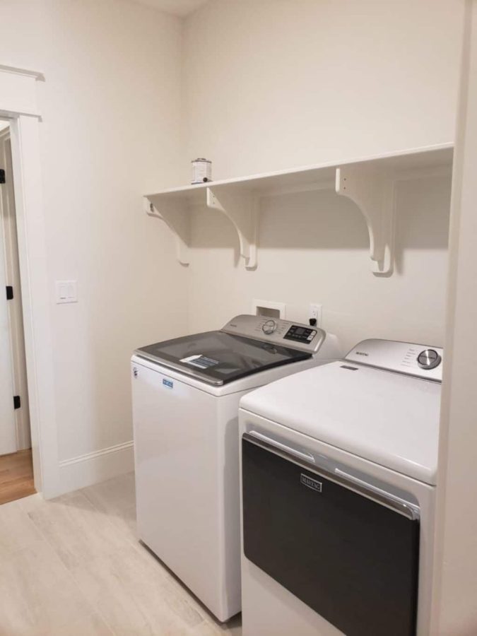 Spacious house Plan with Modern Design and CAD Blueprint Features