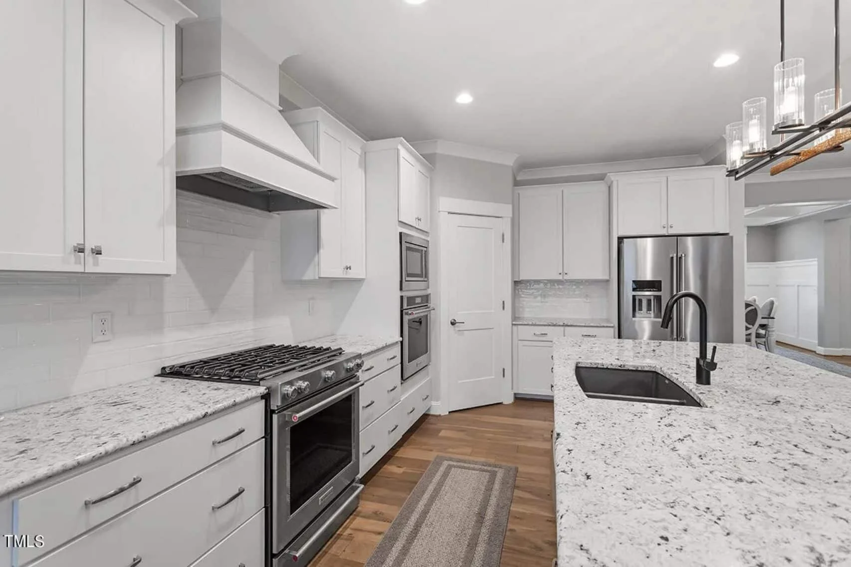 Craftsman house Floor Plan - 4 Bedrooms, 3.5 Baths, Blueprint CAD Design