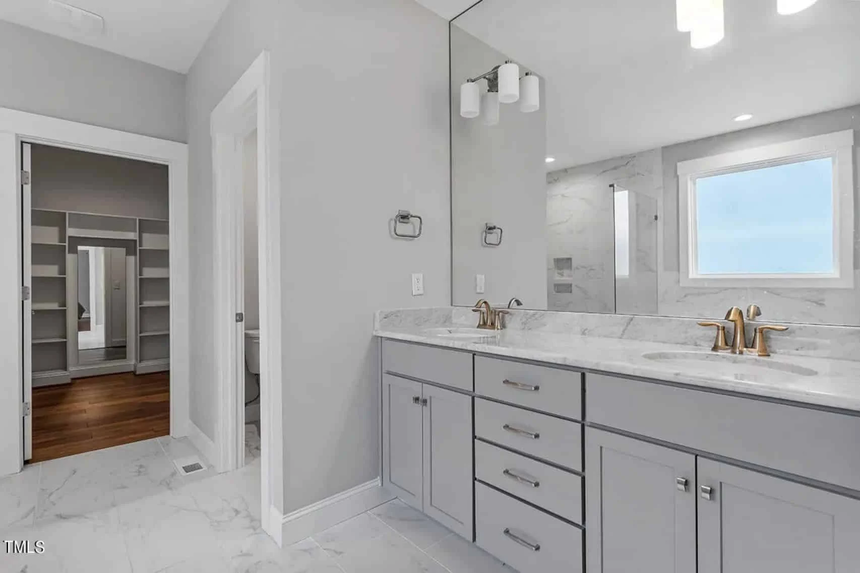 Craftsman house Floor Plan - 4 Bedrooms, 3.5 Baths, Blueprint CAD Design