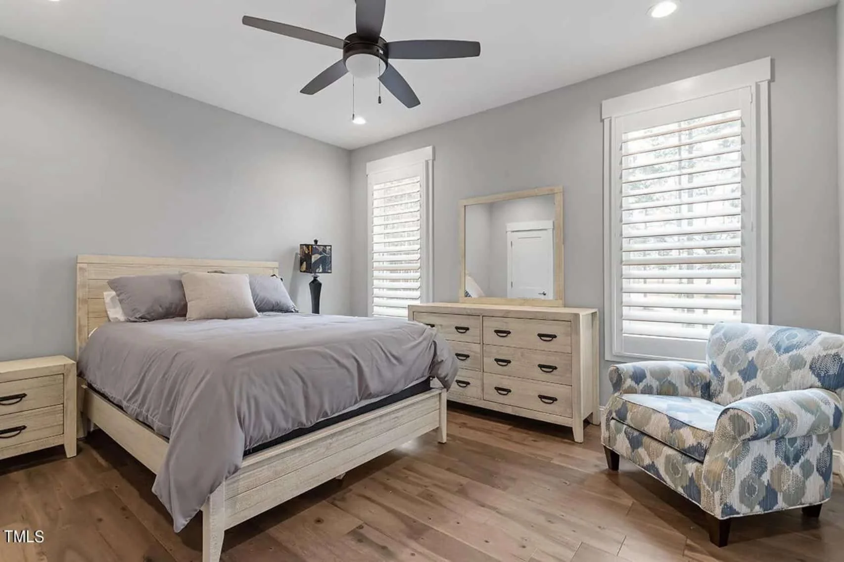 Craftsman house Floor Plan - 4 Bedrooms, 3.5 Baths, Blueprint CAD Design