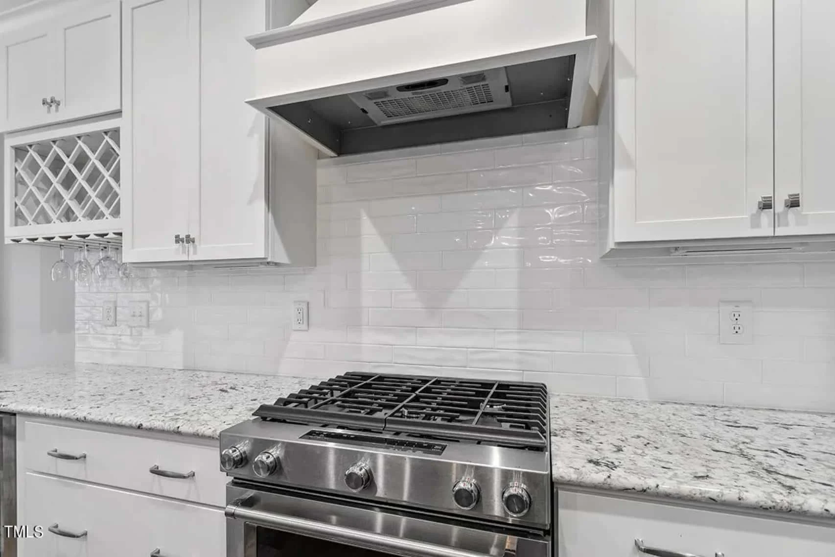 Craftsman house Floor Plan - 4 Bedrooms, 3.5 Baths, Blueprint CAD Design