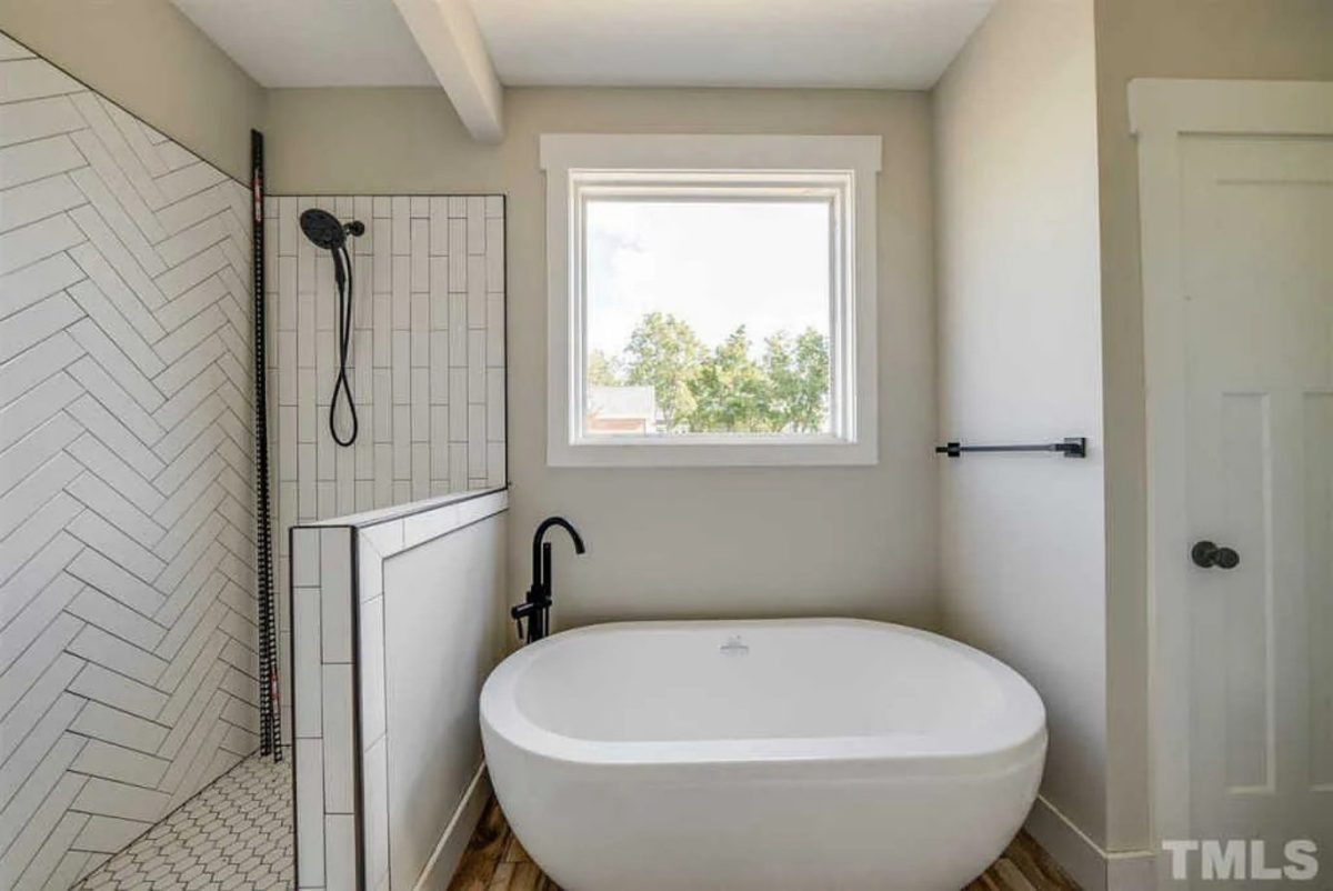 Modern Suburban house Plan with 3 Beds and Stylish Architecture