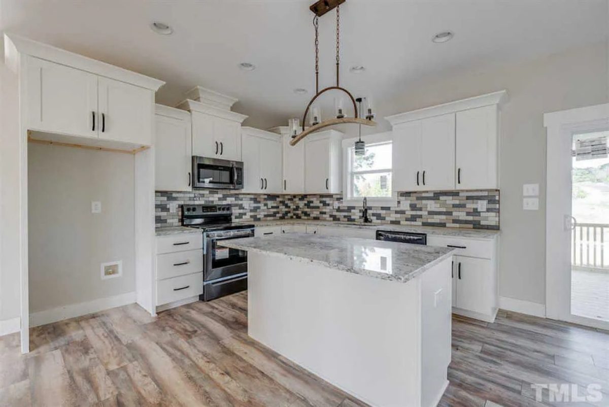 Modern Suburban house Plan with 3 Beds and Stylish Architecture