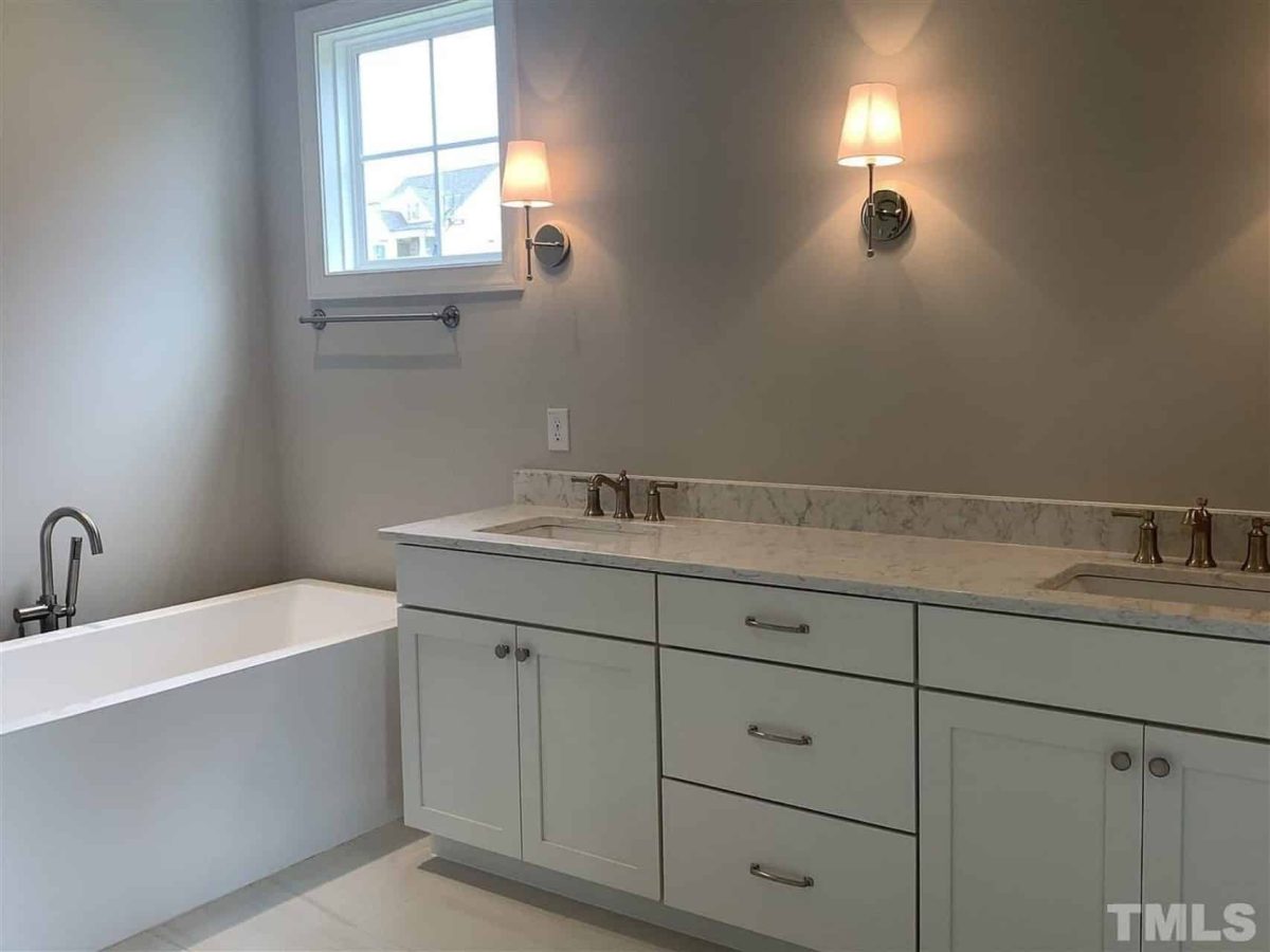 Beautiful Southern house Floor Plan with 2 Stories and CAD Designs