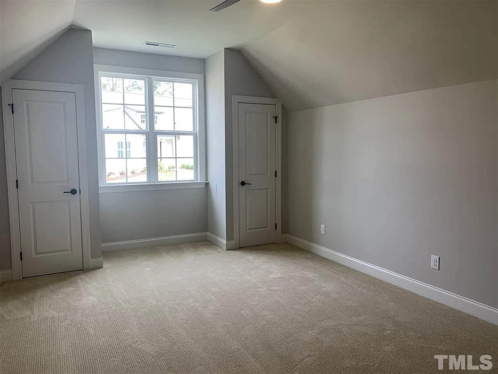 Beautiful Southern house Floor Plan with 2 Stories and CAD Designs