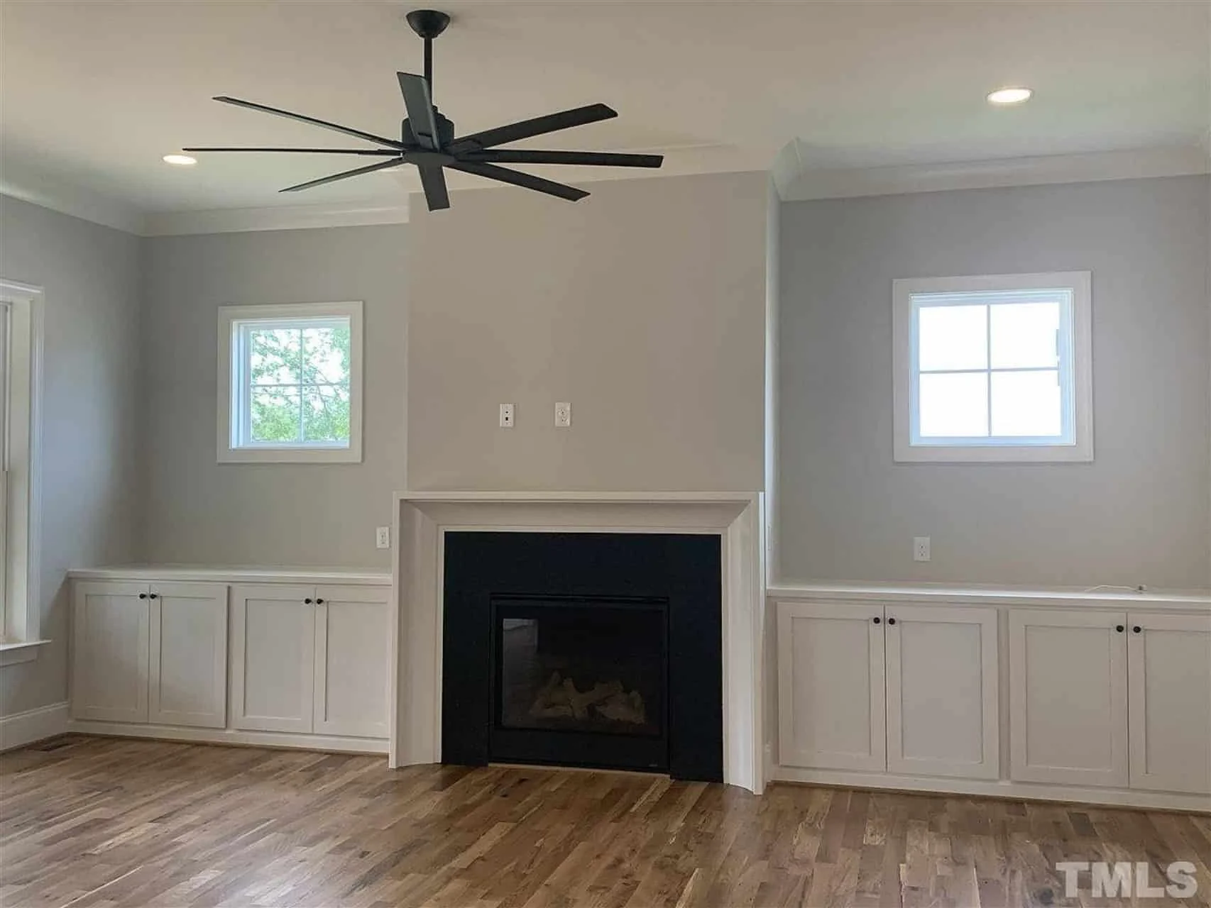 Beautiful Southern house Floor Plan with 2 Stories and CAD Designs