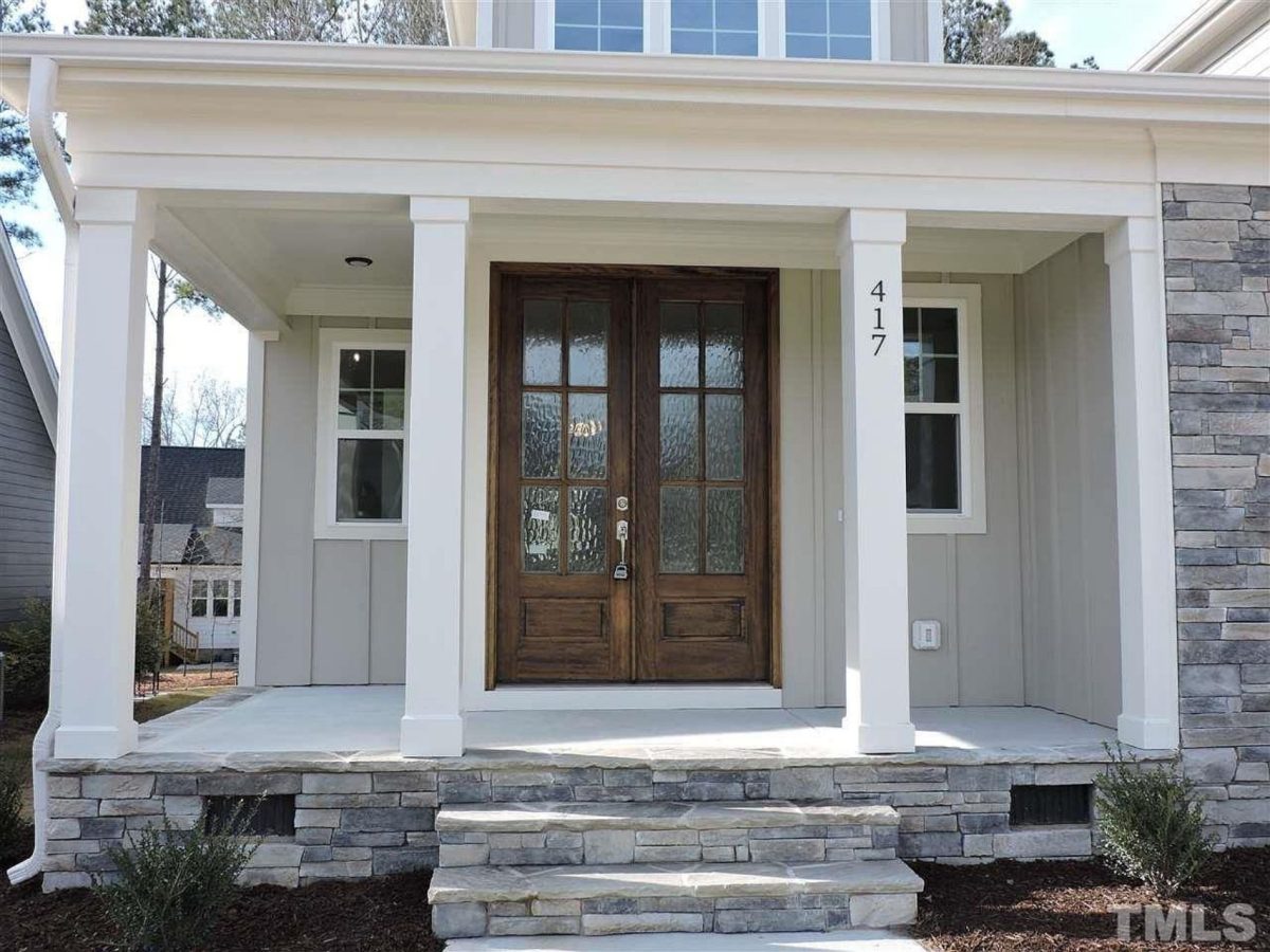 Traditional house Plan with 2-Story CAD Designs