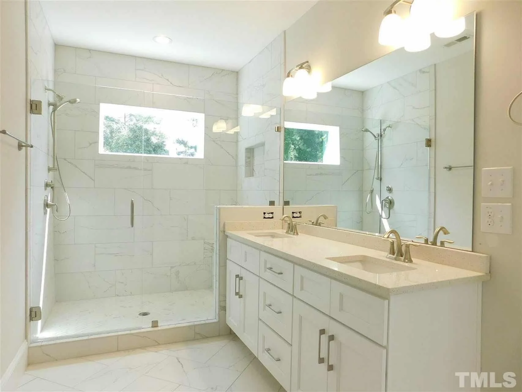 Modern Craftsman house Plan with Basement and Bonus Room