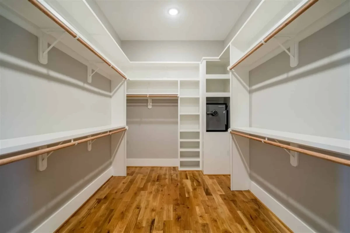 Charming 2-Story house Plan with Spacious Floor Plan and Modern Designs