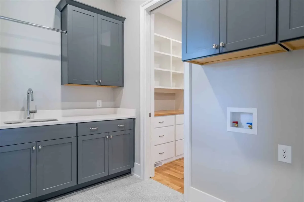 Charming 2-Story house Plan with Spacious Floor Plan and Modern Designs