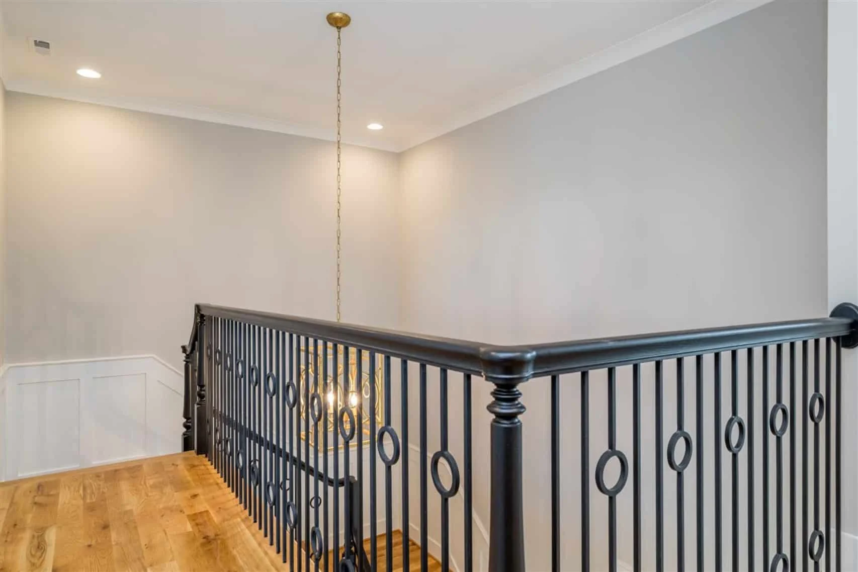 19-1587 HOUSE PLAN - Charming 2-Story House Plan with Spacious Floor Plan and Modern Designs 16 Charming 2-Story house Plan with Spacious Floor Plan and Modern Designs