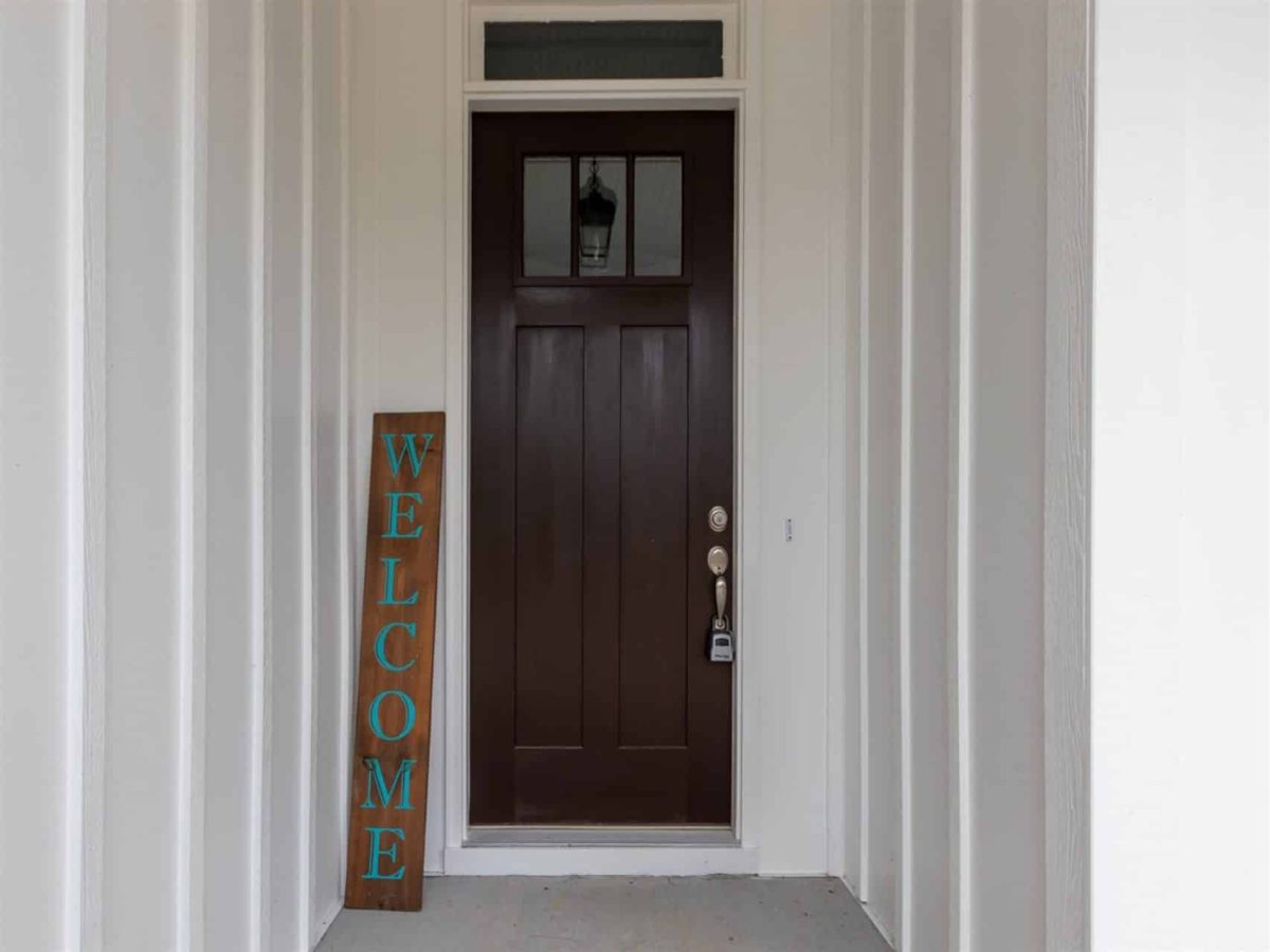 Charming 1.5 Story Barn-Style house Plan with 4 Bedrooms