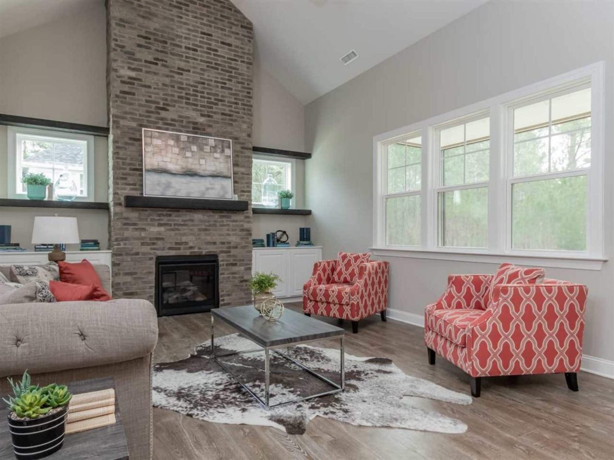 Charming 1.5 Story Barn-Style house Plan with 4 Bedrooms