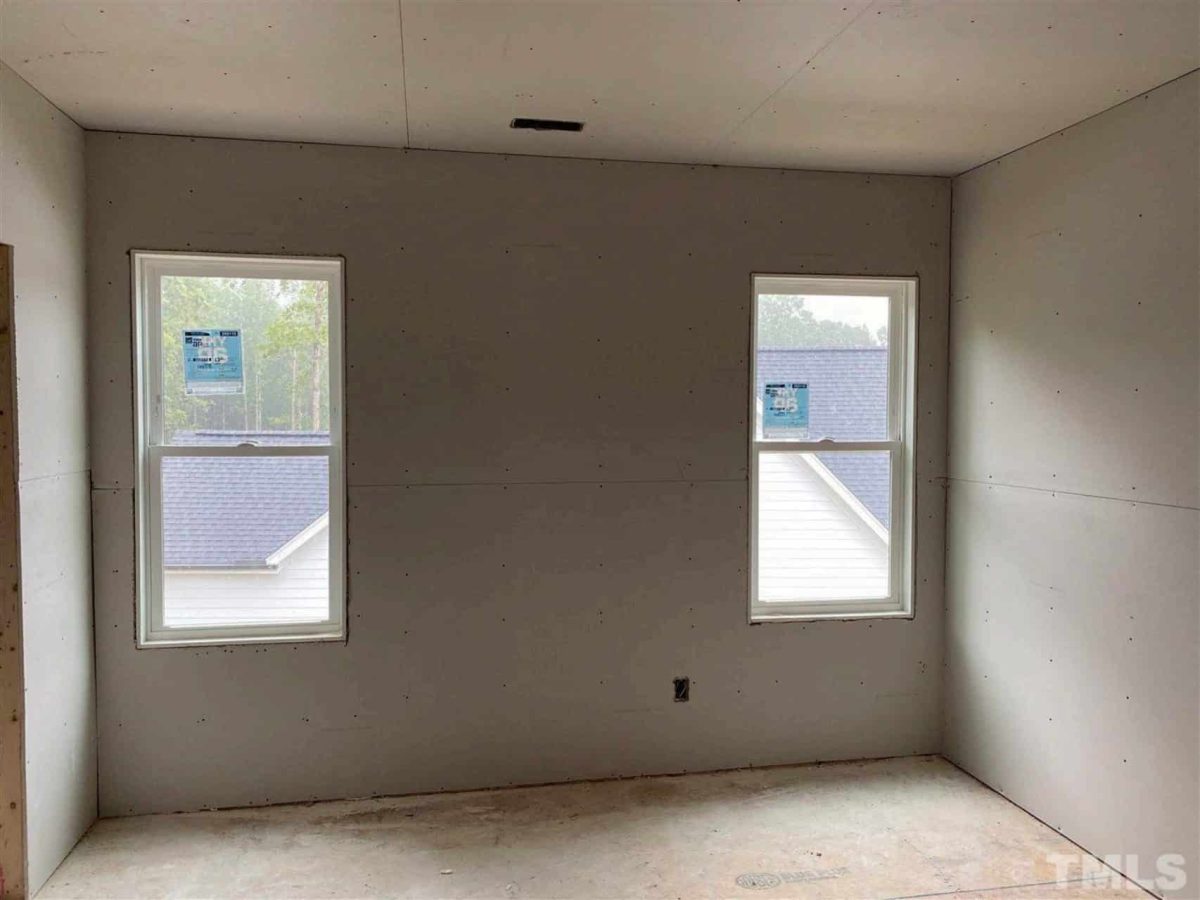 Charming house Plan with 1.5 Floors and Detailed CAD Designs