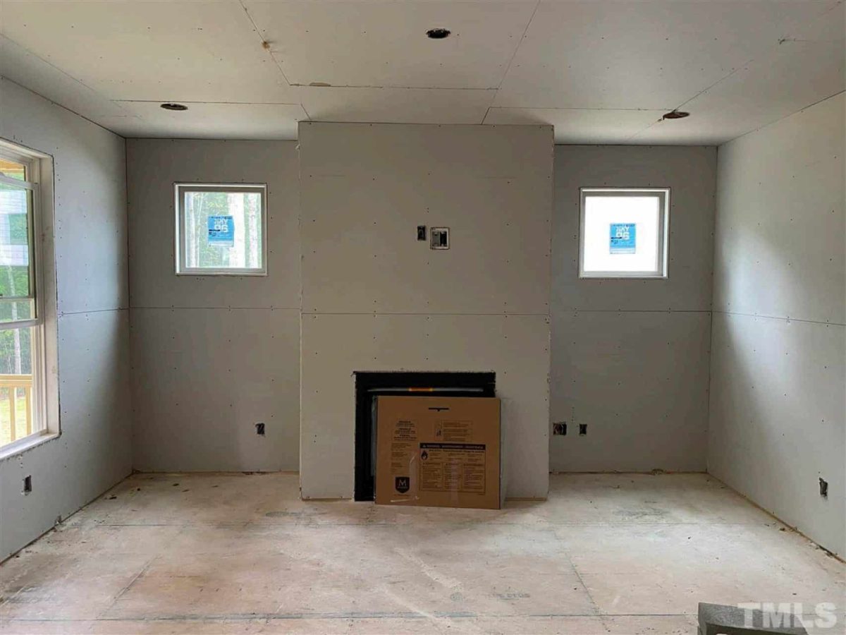 Charming house Plan with 1.5 Floors and Detailed CAD Designs