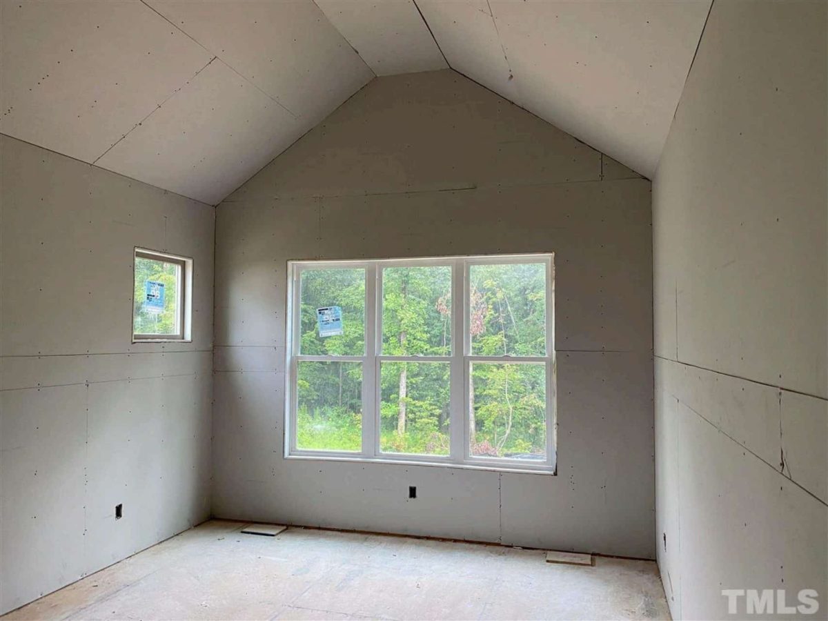 Charming house Plan with 1.5 Floors and Detailed CAD Designs